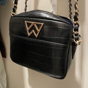 Kelly Wynne Mingle Mingle Mini